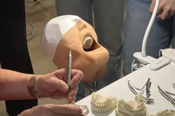 Atraumatic Extraction of Primary Teeth